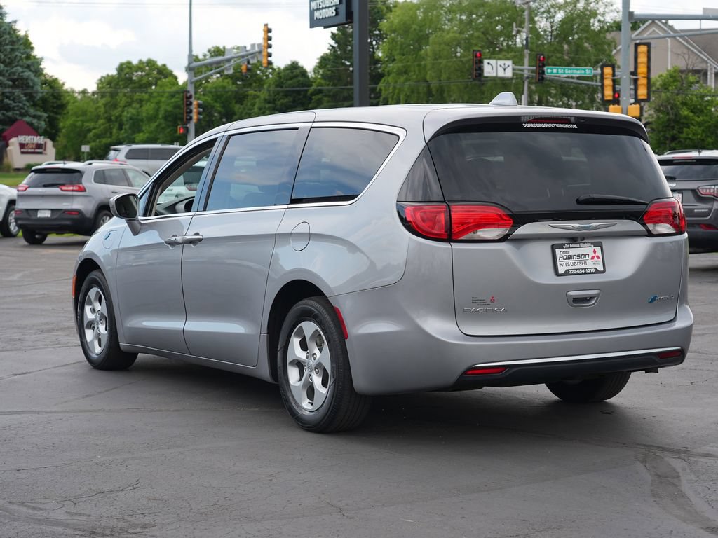 Used 2017 Chrysler Pacifica Touring Plus FWD image 5