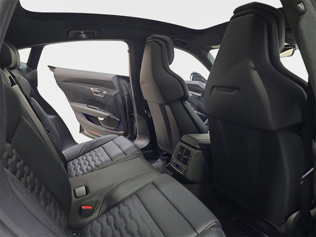 New 2025 Audi RS e-tron GT performance image 11