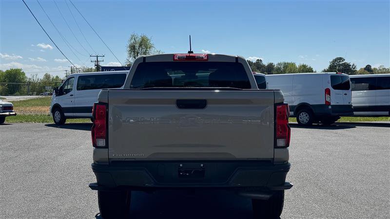 Used 2024 Chevrolet Colorado W/T image 8