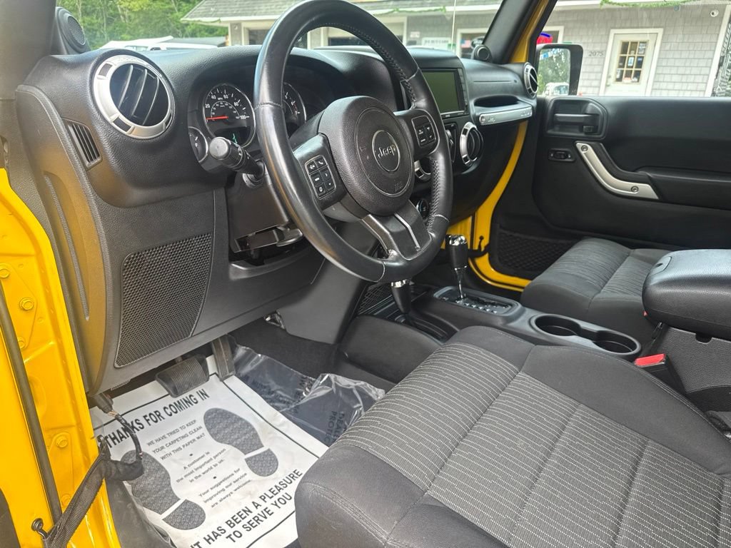 Used 2011 Jeep Wrangler Unlimited Sahara w/ Dual Top Group AWD/4WD image 28
