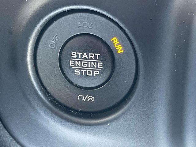 Used 2021 Jeep Gladiator Willys AWD/4WD image 22