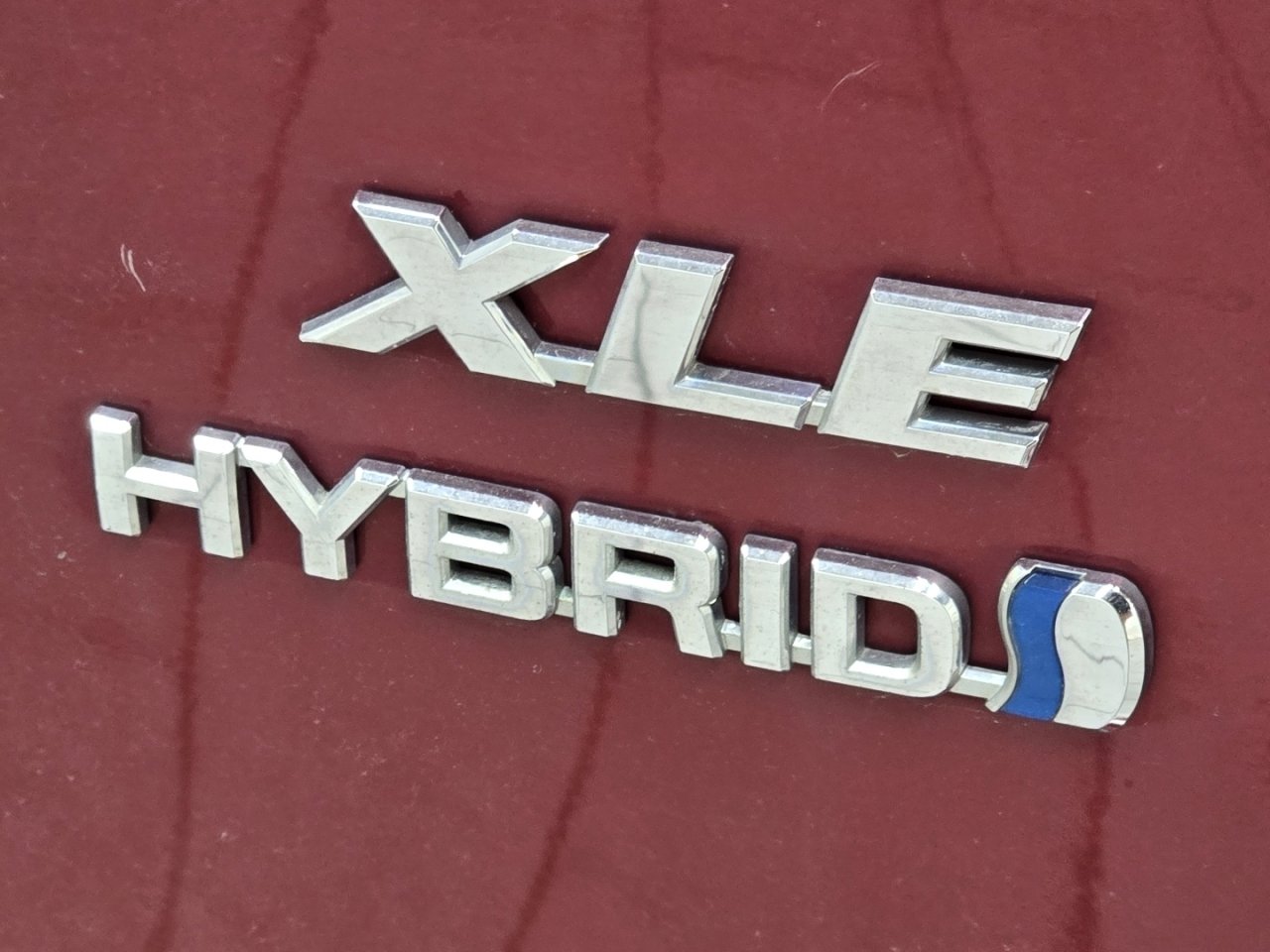 Used 2018 Toyota RAV4 XLE image 18