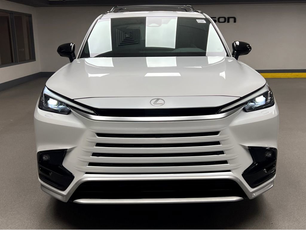 New 2026 Lexus TX 500h AWD image 2