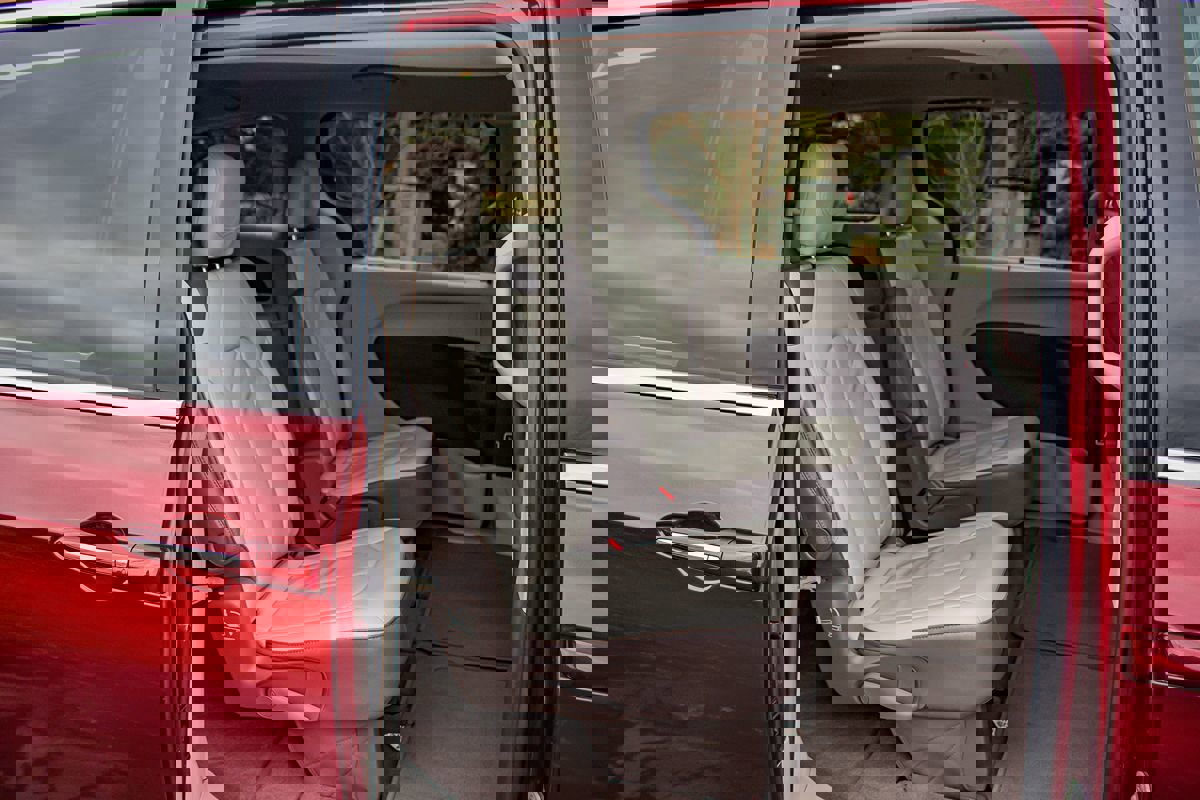 Used 2019 Chrysler Pacifica Touring-L image 18