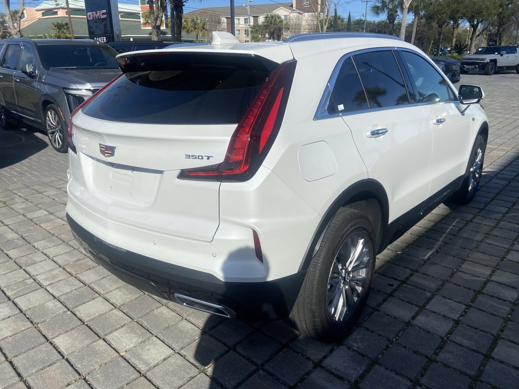 Certified 2025 Cadillac XT4 Premium Luxury image 4