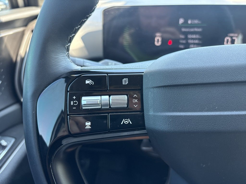 Certified 2026 Kia Sorento LX FWD image 28