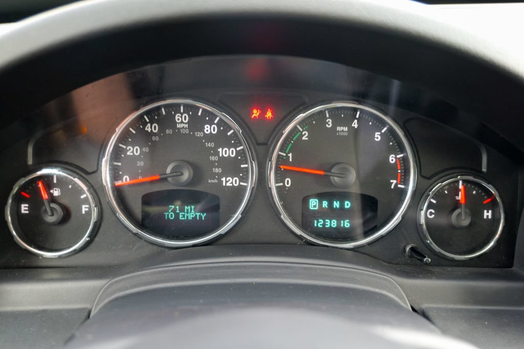 Used 2011 Jeep Liberty Limited w/ Chrome Accents Group AWD/4WD image 45