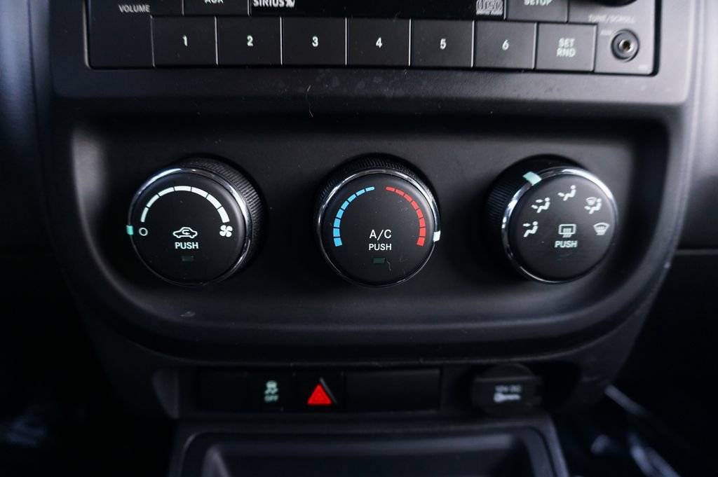 Used 2016 Jeep Patriot Sport image 15