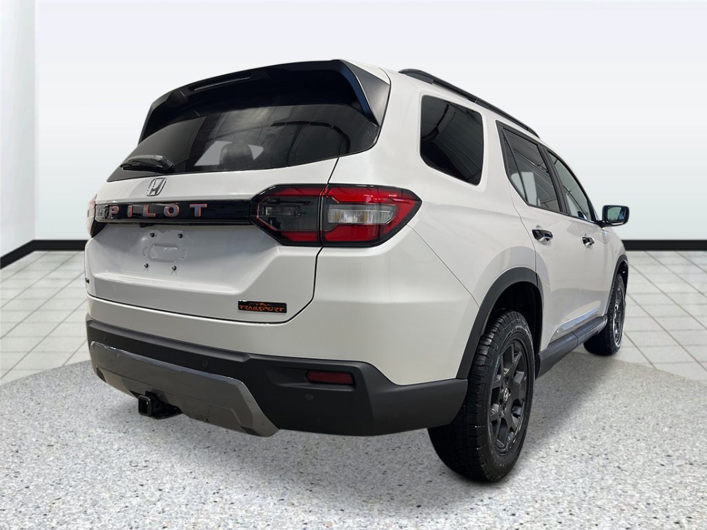 New 2026 Honda Pilot TrailSport image 3