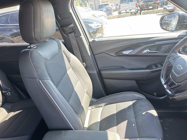 Used 2023 Chevrolet TrailBlazer RS w/ Sun and Liftgate Package image 14