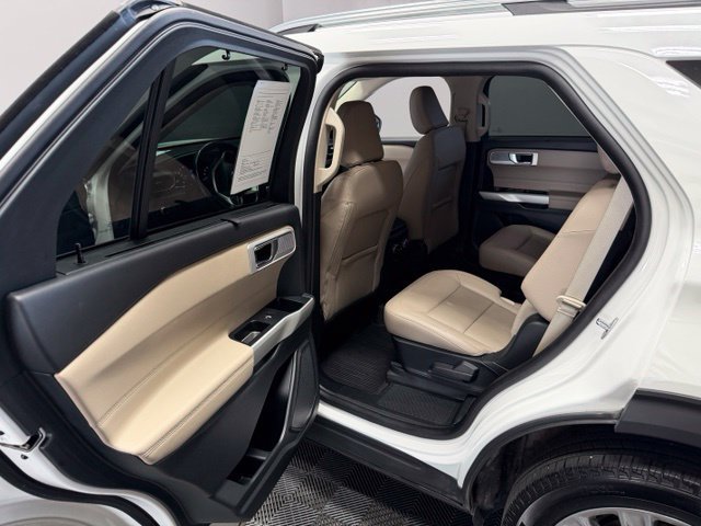 Used 2021 Ford Explorer Limited w/ Hybrid Equipment Group 310A AWD/4WD image 18