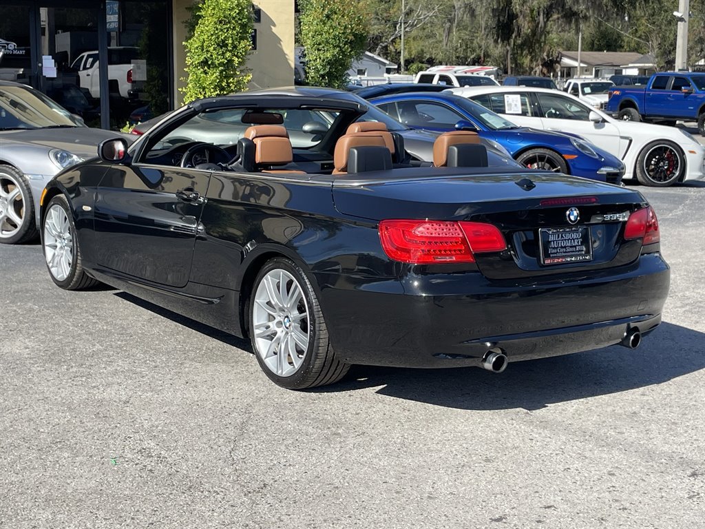 Used 2013 BMW 335i Convertible image 11