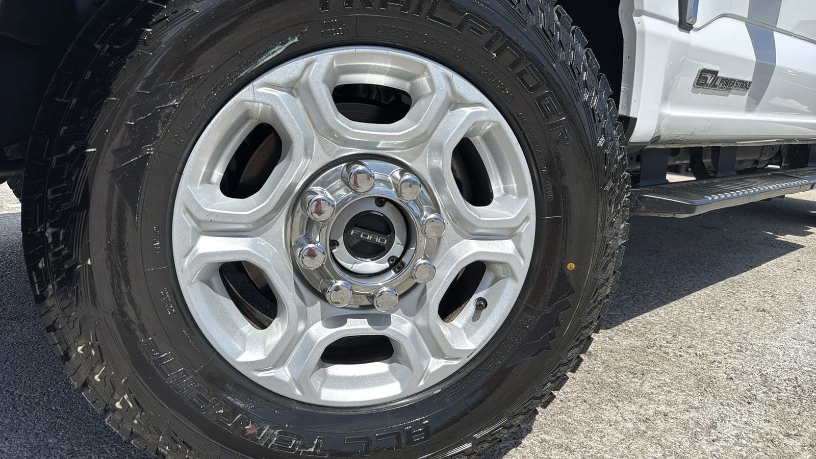 Used 2025 Ford F350 XLT image 9