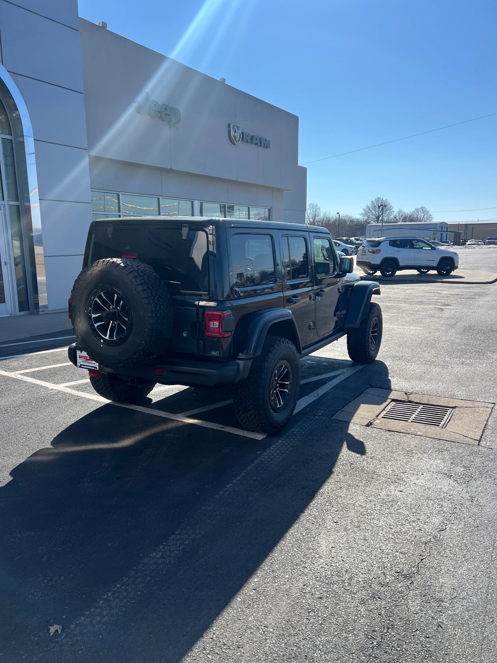 New 2026 Jeep Wrangler Unlimited Rubicon w/ Xtreme 35 Tire Package image 8