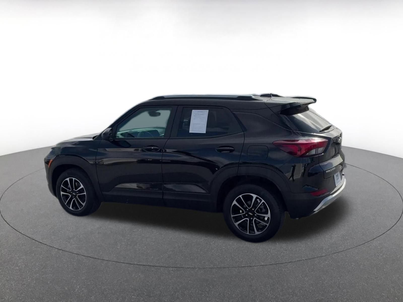 Used 2025 Chevrolet TrailBlazer LT image 10