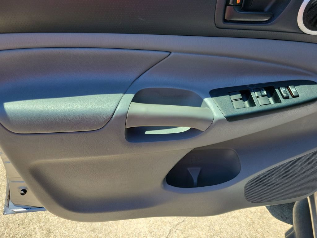 Used 2014 Toyota Tacoma PreRunner w/ TRD Sport Package RWD image 13