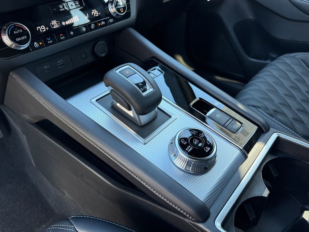 New 2026 Nissan Rogue Platinum image 19