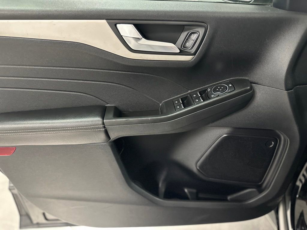 Certified 2022 Ford Escape SEL image 15