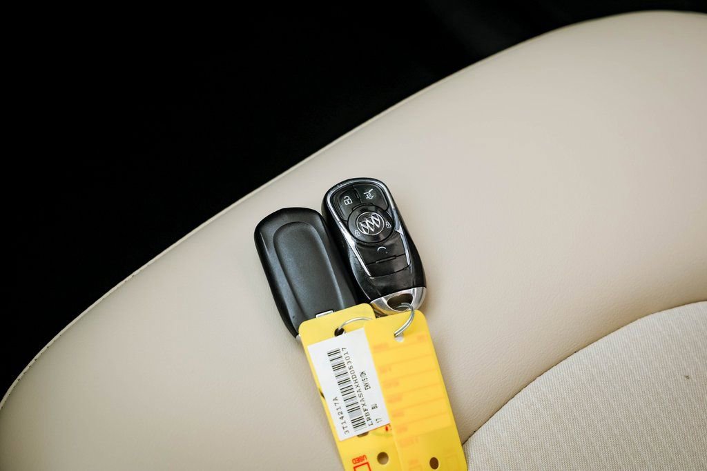 Used 2017 Buick Envision Preferred w/ LPO, Cargo Package image 8