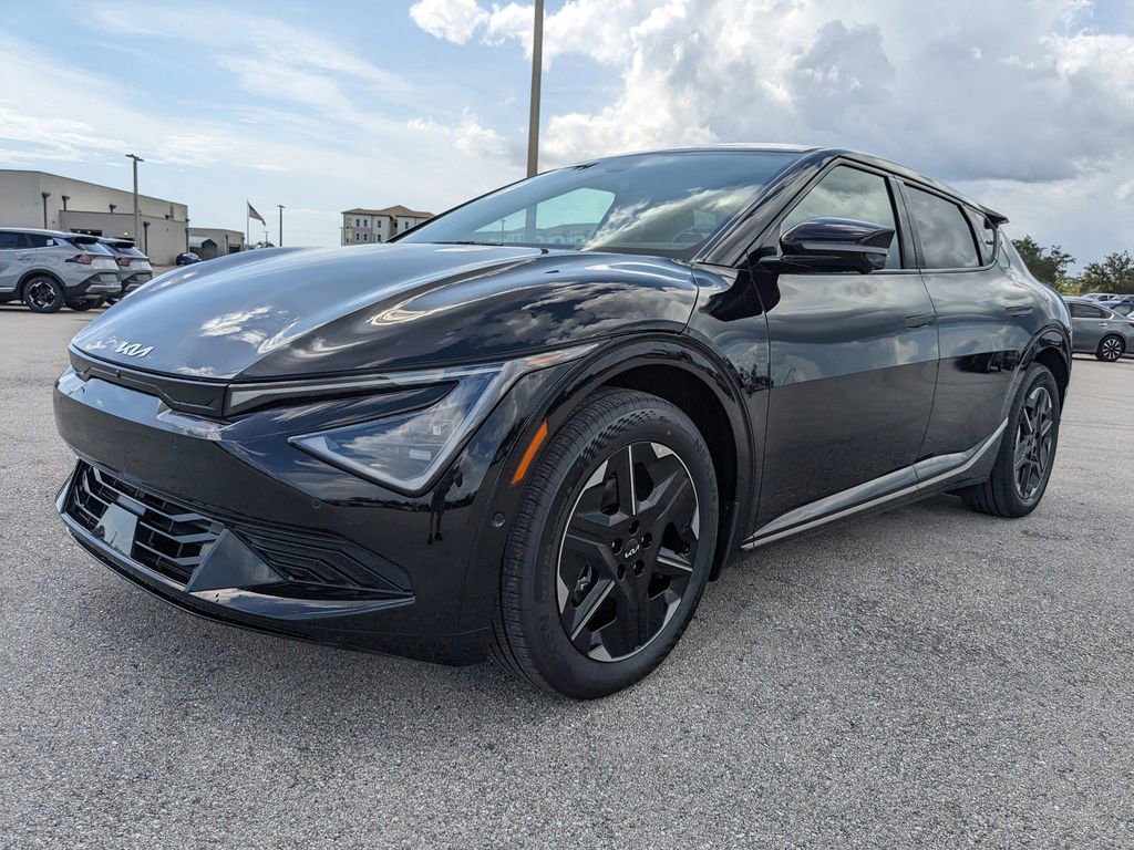 New 2025 Kia EV6 Wind RWD image 9
