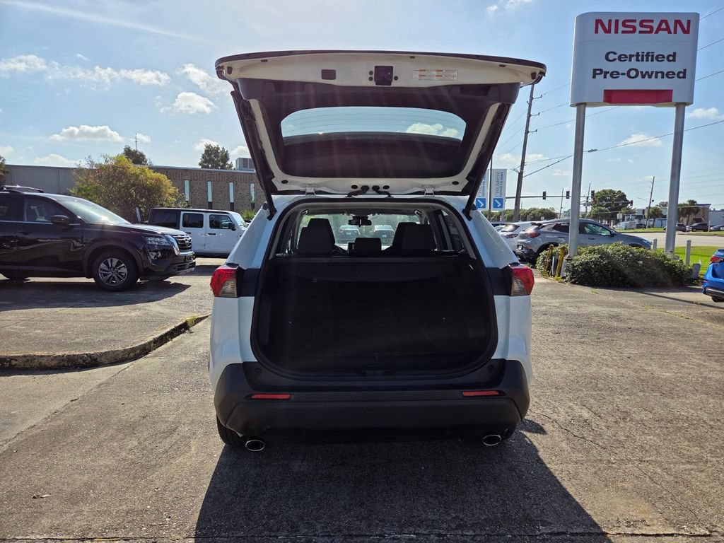 Used 2023 Toyota RAV4 XLE w/ Convenience Package FWD image 28
