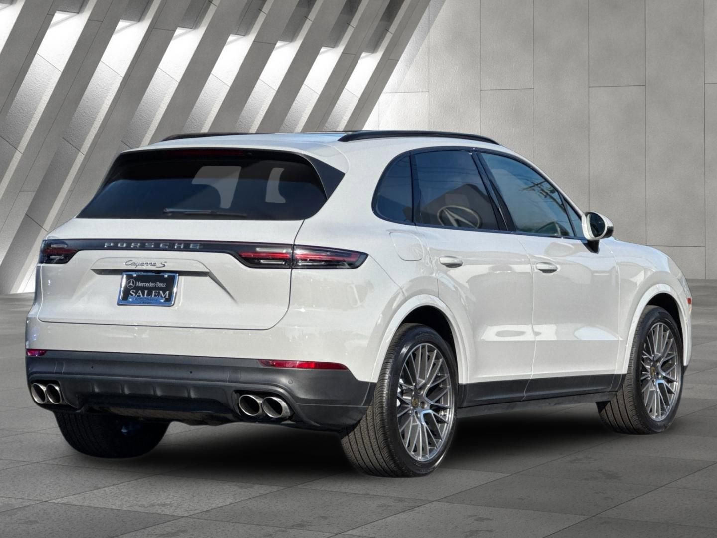 Used 2021 Porsche Cayenne S image 4