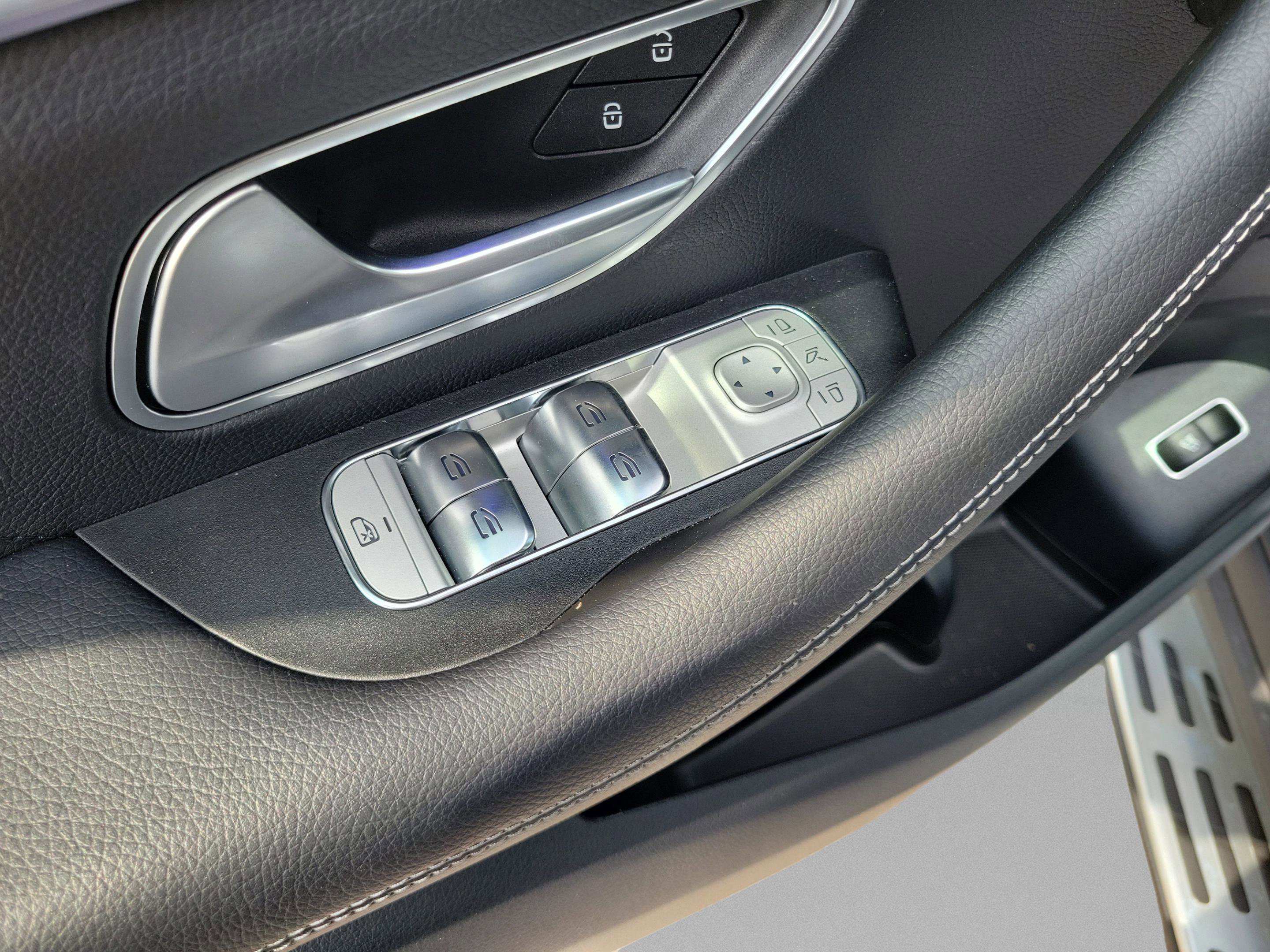 Certified 2026 Mercedes-Benz GLS 450 4MATIC image 13