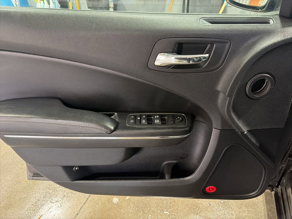 Used 2014 Dodge Charger SXT Plus RWD image 12