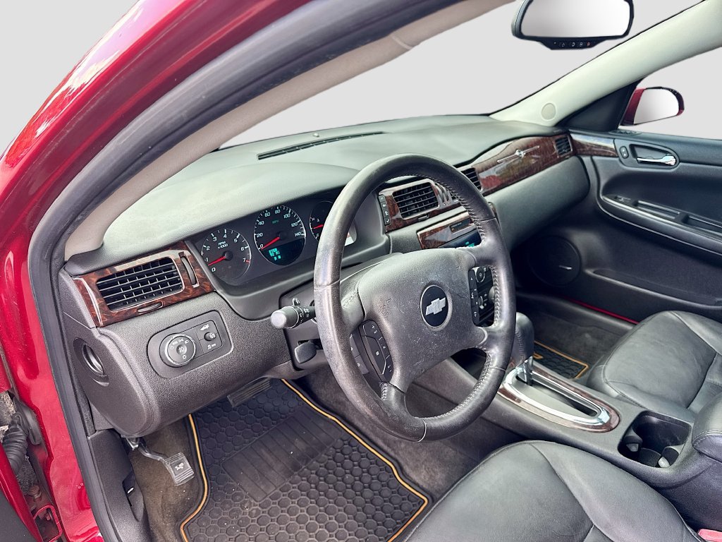 Used 2013 Chevrolet Impala LTZ FWD image 9