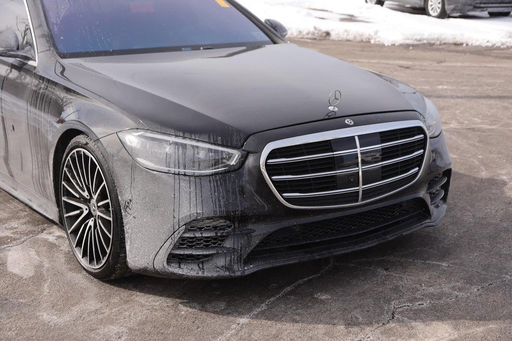 Used 2022 Mercedes-Benz S 580 4MATIC Sedan image 2