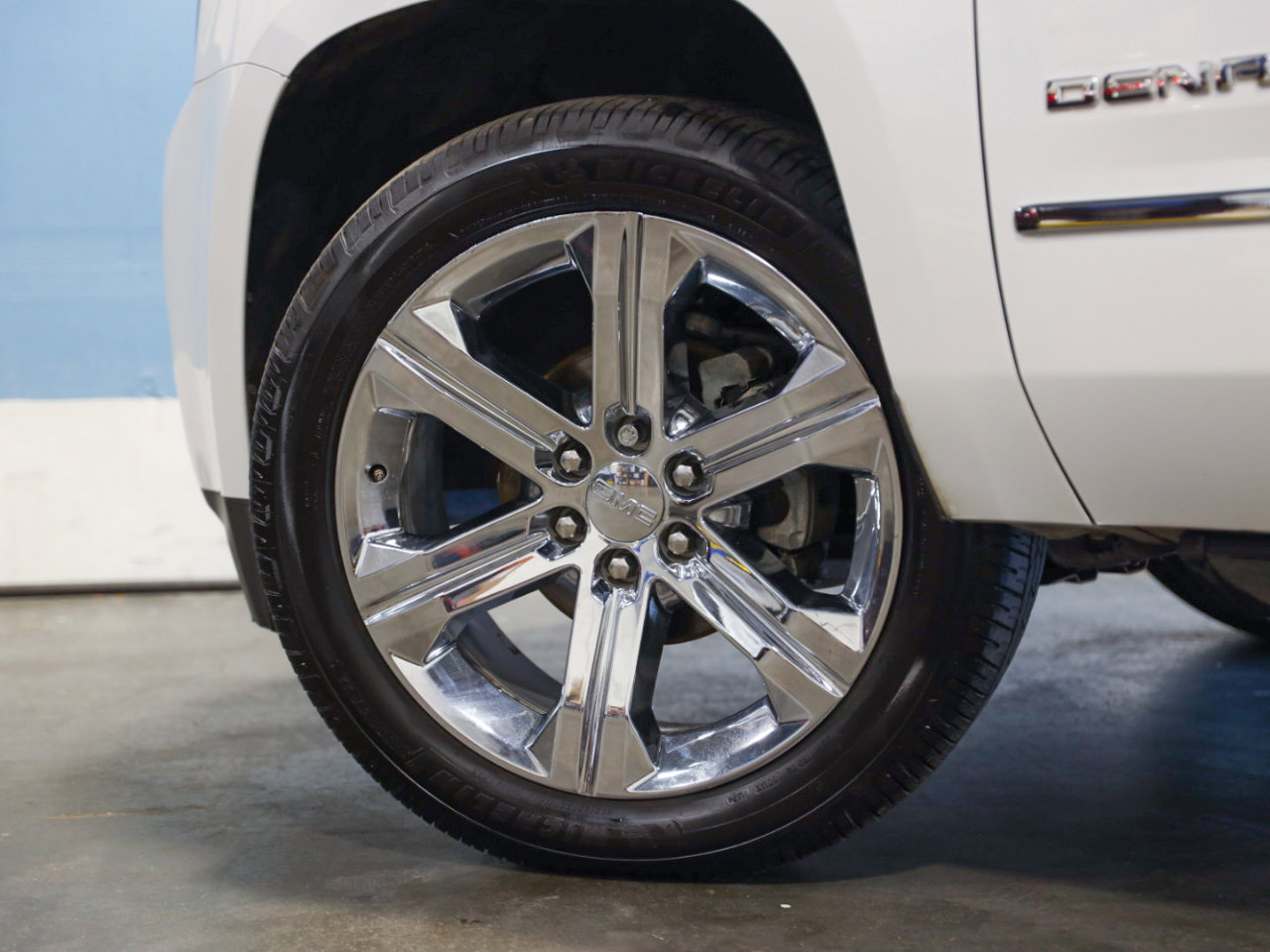 Used 2016 GMC Yukon XL Denali w/ Open Road Package image 4