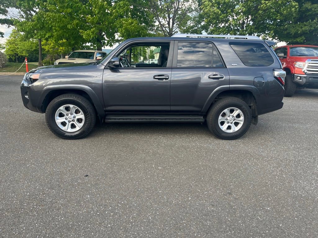 Used 2018 Toyota 4Runner SR5 Premium AWD/4WD image 4