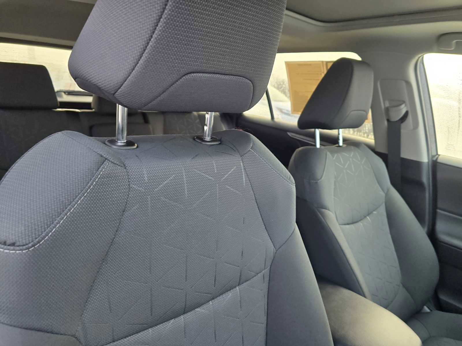 Used 2025 Toyota RAV4 XLE image 9