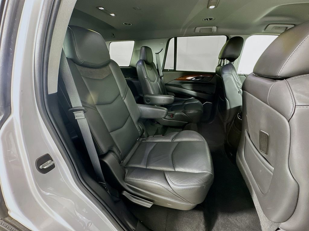 Used 2018 Cadillac Escalade 4WD image 34