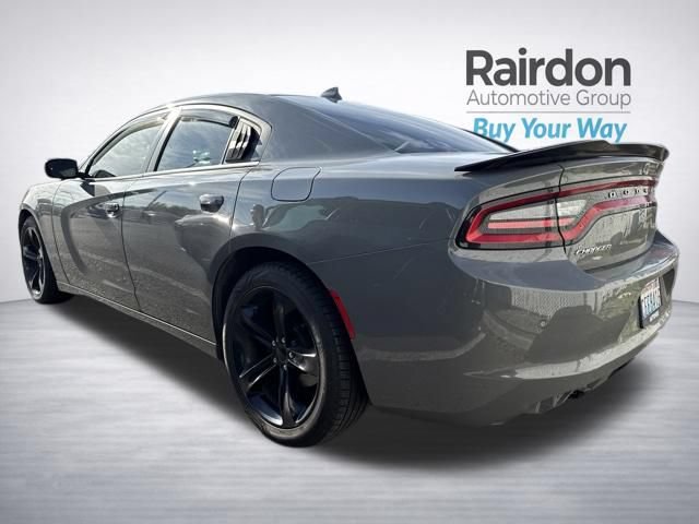 Used 2017 Dodge Charger SXT w/ Plus Group RWD image 13