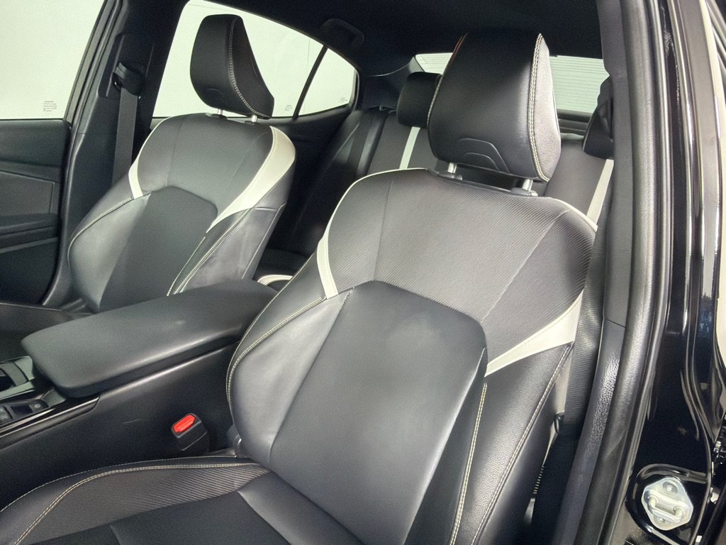 Used 2025 Toyota Camry SE w/ Convenience Package FWD image 13