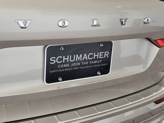 Certified 2023 Volvo XC60 B5 Plus w/ Protection Package Premier AWD/4WD image 10