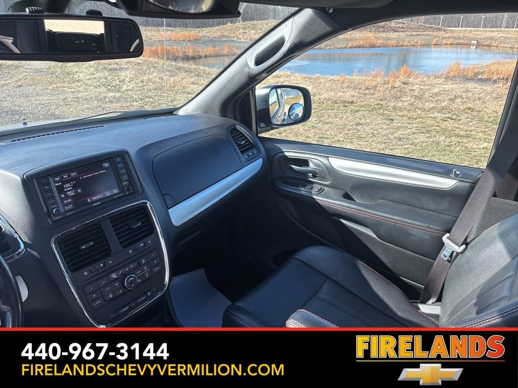 Used 2019 Dodge Grand Caravan GT image 41