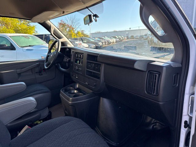 Used 2025 GMC Savana 2500 w/ Driver Convenience Package RWD image 28