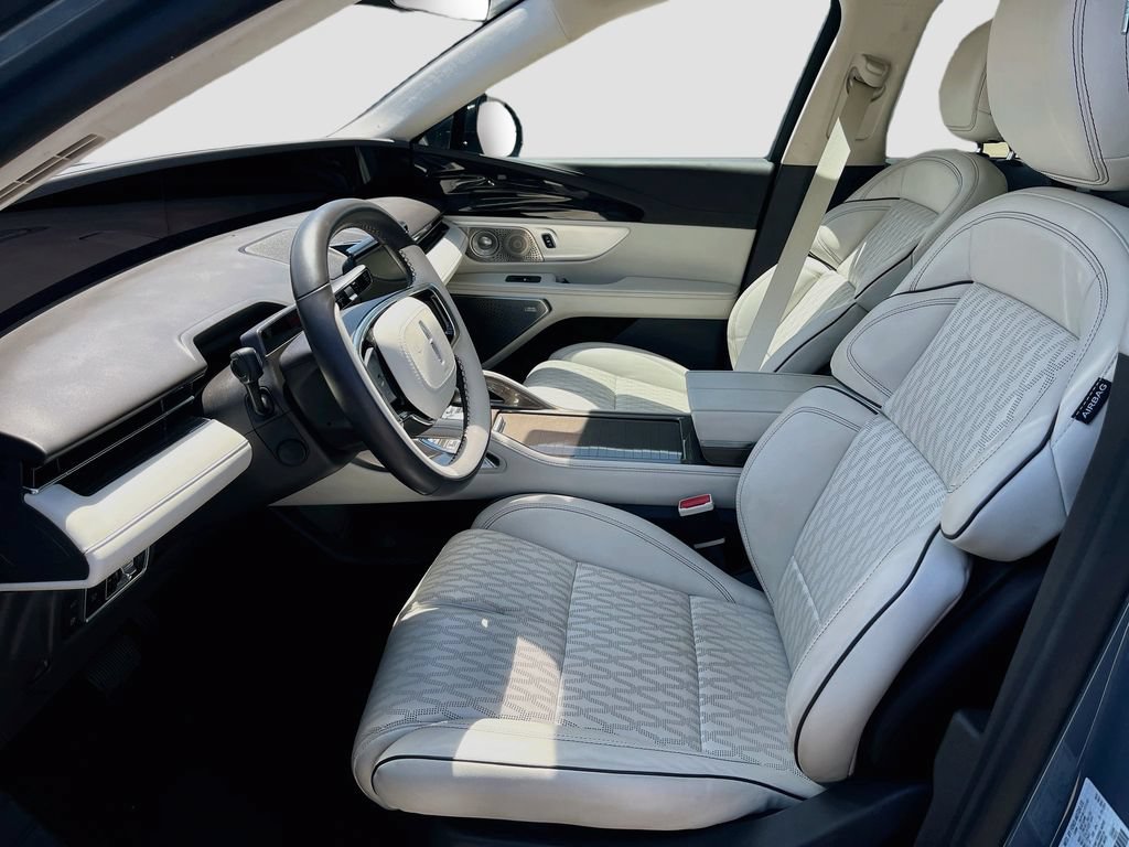 Used 2025 Lincoln Nautilus Black Label AWD/4WD image 22