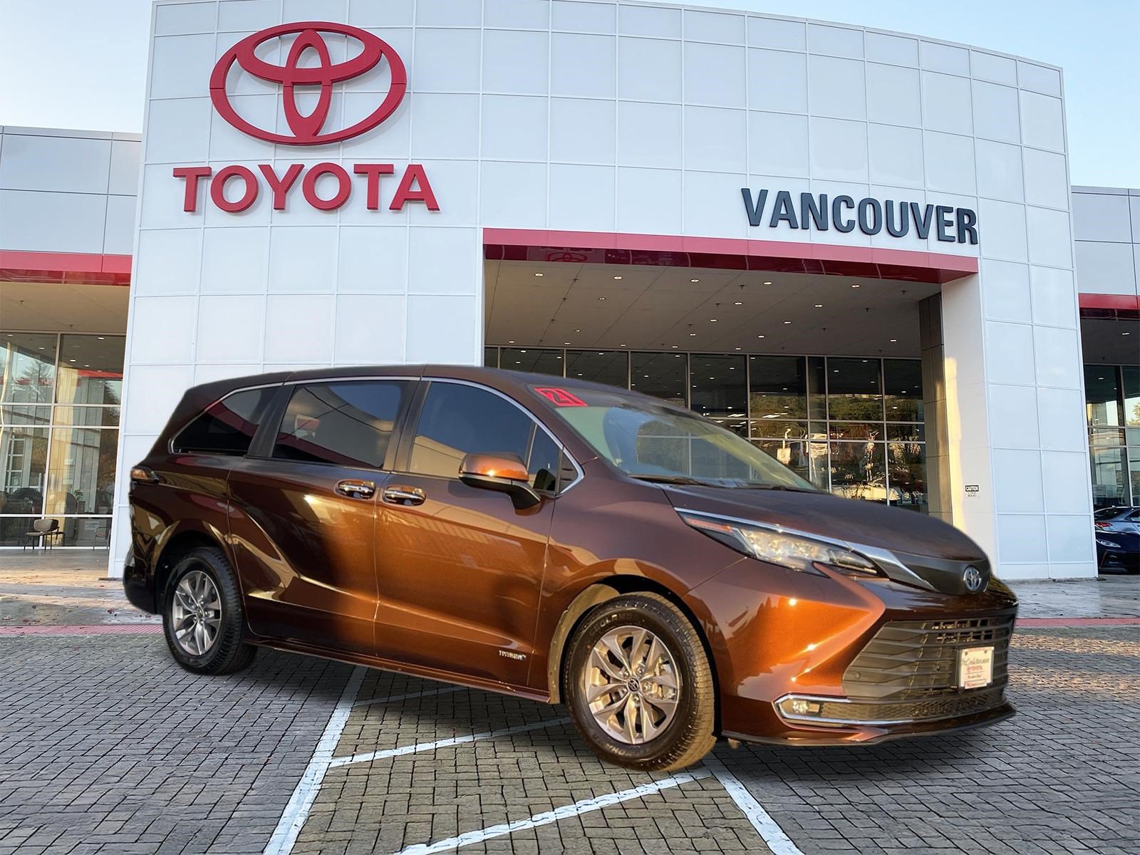 Certified 2021 Toyota Sienna XLE