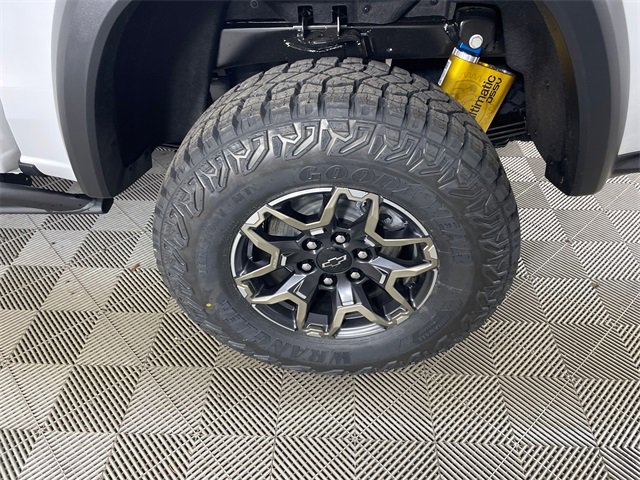 New 2026 Chevrolet Colorado ZR2 w/ Technology Package image 18