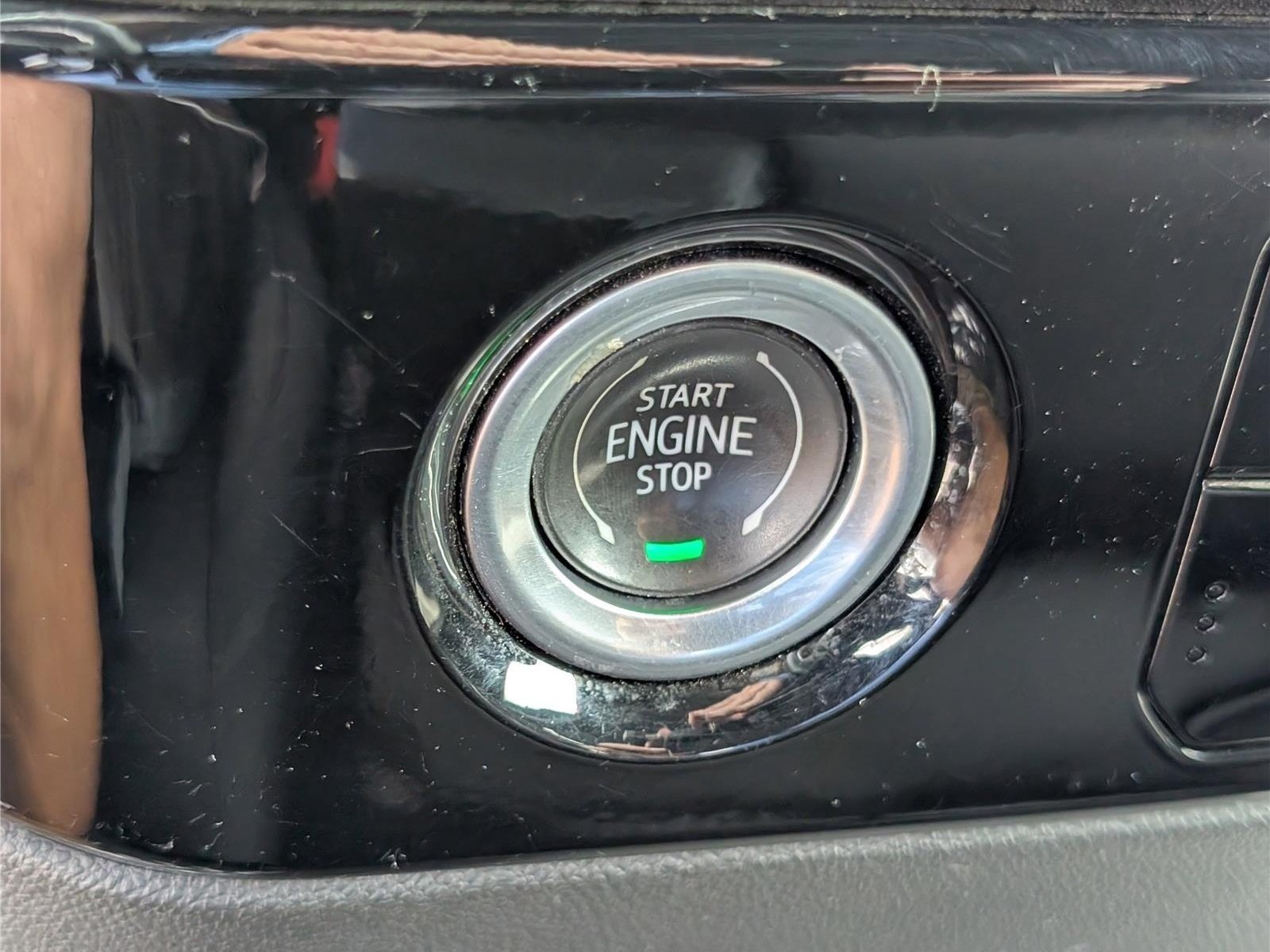 Used 2023 Chevrolet Silverado 1500 LT AWD/4WD image 23