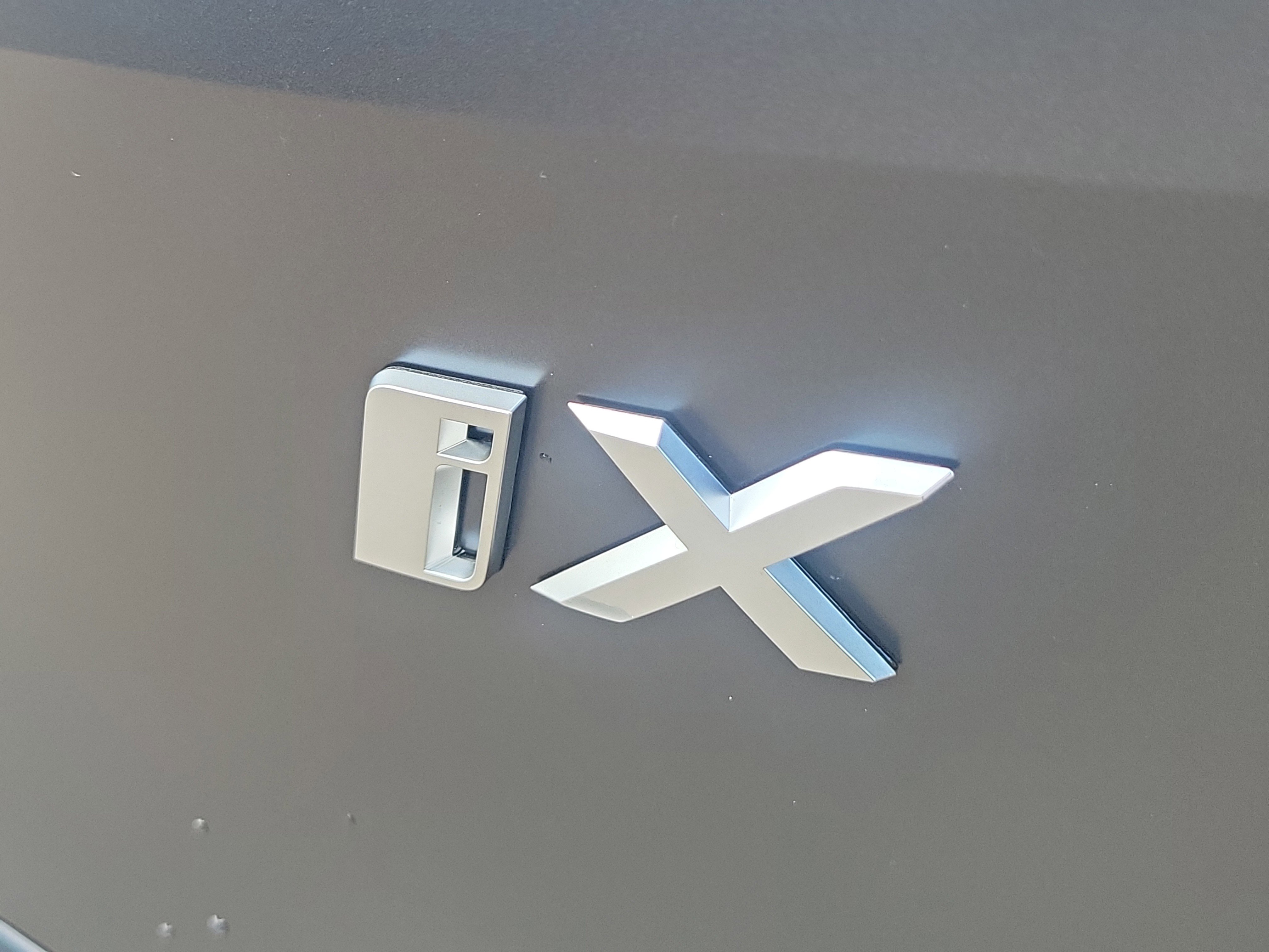 New 2026 BMW iX xDrive60 image 6