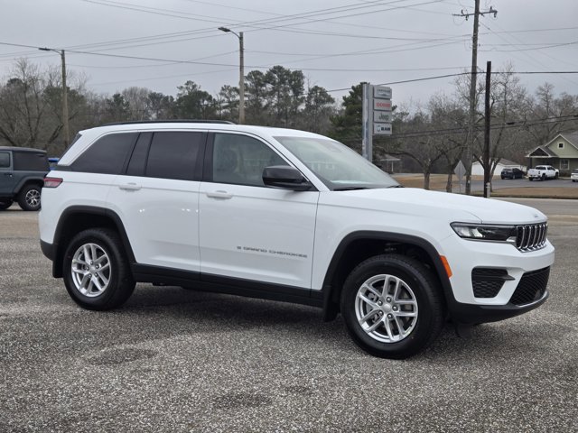 New 2025 Jeep Grand Cherokee Laredo X w/ Trailer Tow Package RWD image 4