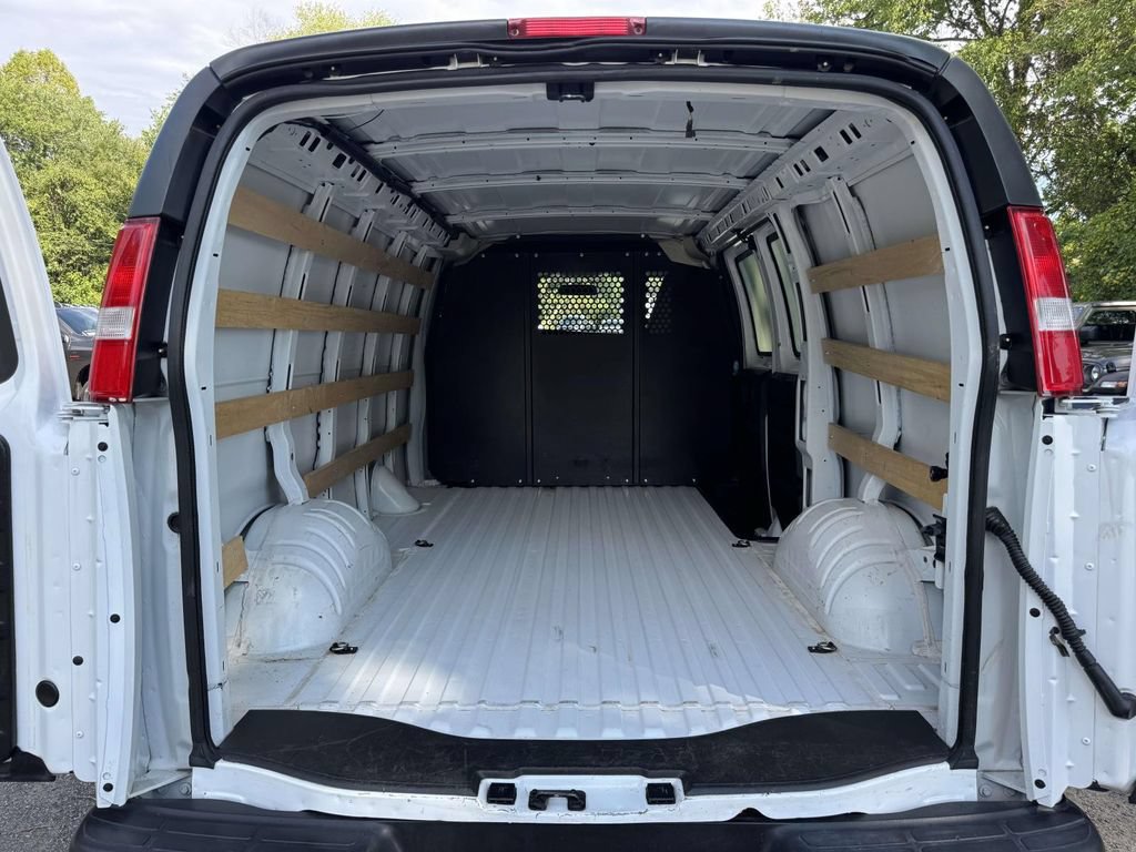 Used 2024 GMC Savana 2500 w/ Driver Convenience Package RWD image 12