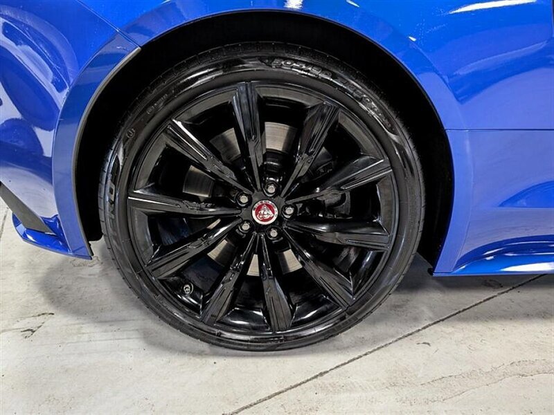 Used 2021 Jaguar F-TYPE R AWD/4WD image 13
