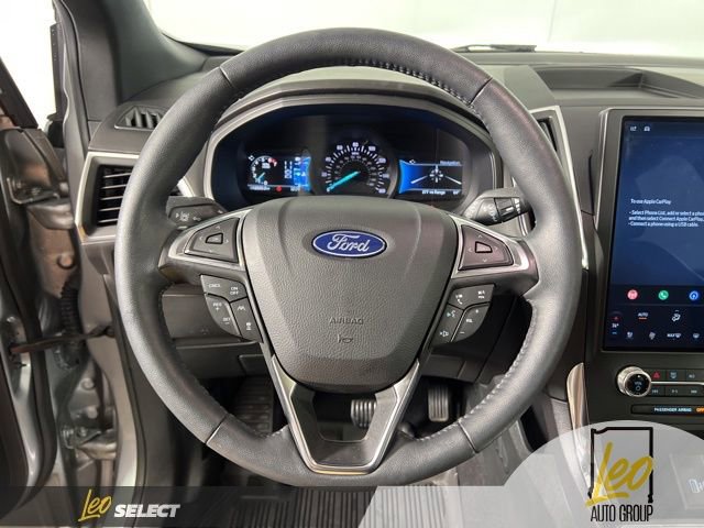 Used 2024 Ford Edge Titanium w/ Titanium Elite Package image 17