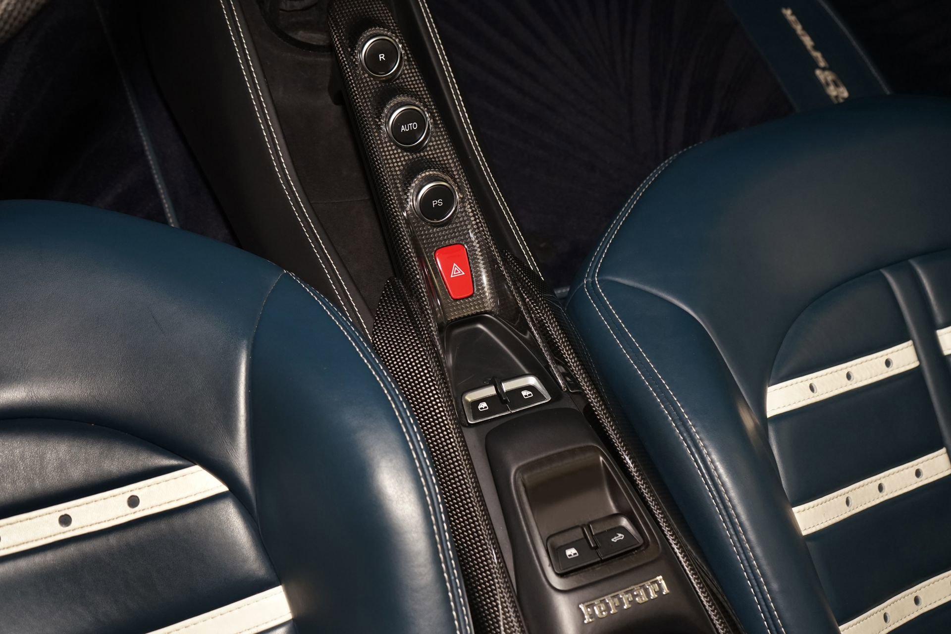 Used 2021 Ferrari F8 Tributo image 25