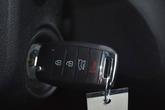 Used 2020 Kia Sorento LX image 23